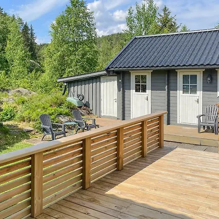 5 Bedroom Lovely Home In Trogstad Holiday home *
