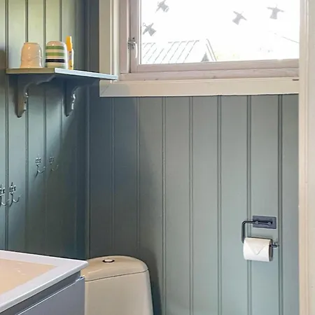 In Trogstad With Kitchen * Omberg